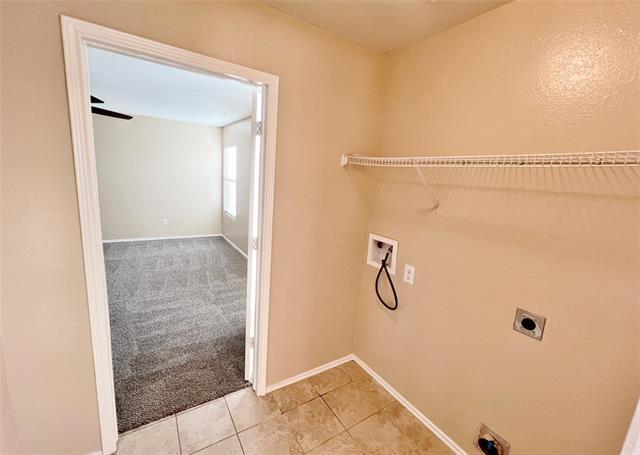 Building Photo - 321 Briar Oaks Dr