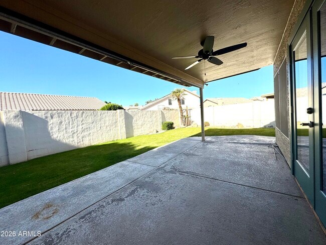 Building Photo - 830 N Granada Dr