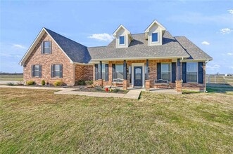 Building Photo - 33 Windmill Dr