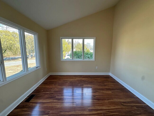 Building Photo - 1749 Hillside Pl