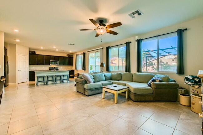 Building Photo - GATED 2-STORY HOME!