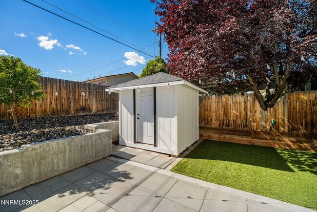 Building Photo - 1175 Akard Dr