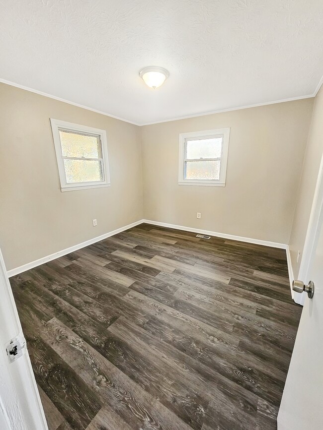 Building Photo - 36 Hall St