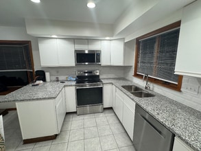 Building Photo - 42 Parkington Cir