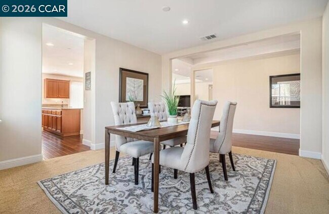 Building Photo - 2284 Demartini Ln