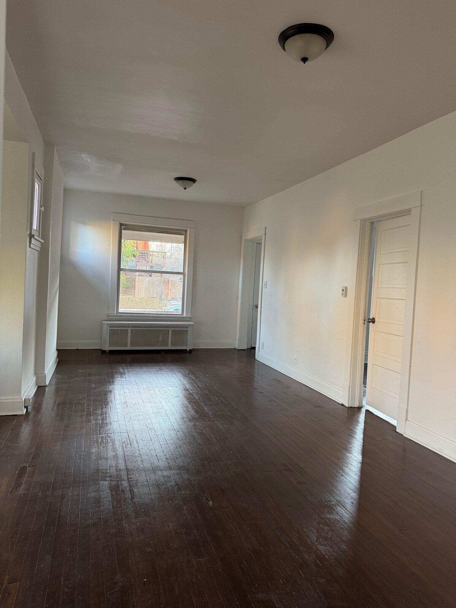 Building Photo - 2933 E 14th Ave