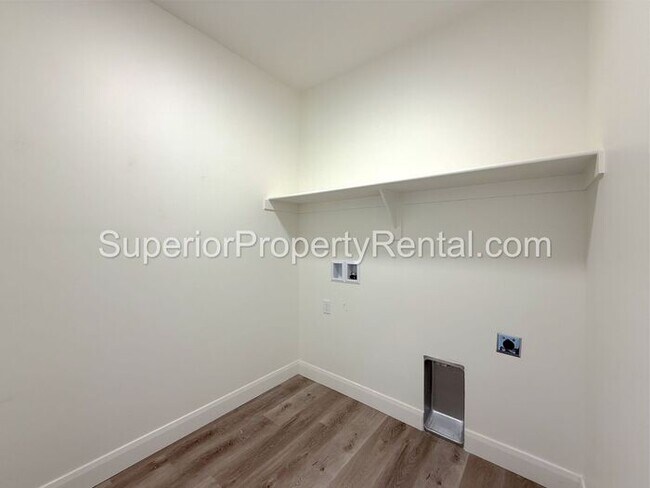 Building Photo - Desert Color Condo 3 bd, 2 bt, 1 Car Garage