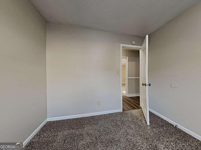Building Photo - 968 Country Oaks Ct