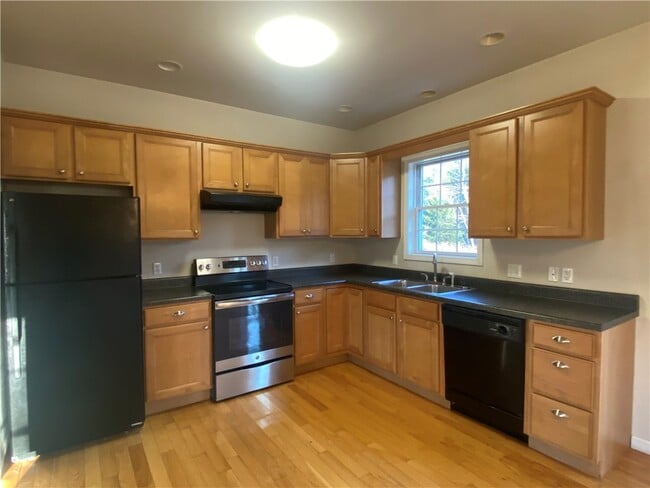 Building Photo - 1698 NY-205