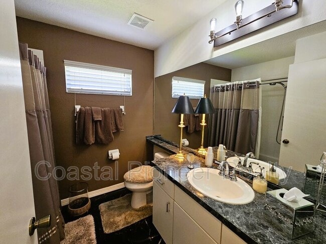 Building Photo - 4521 Gulfwinds Dr