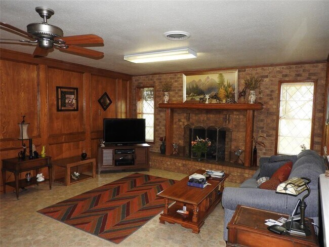 Building Photo - 21547 Binford Rd