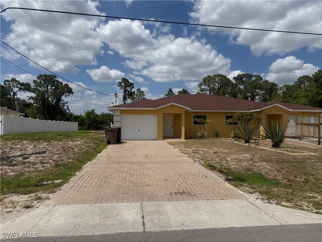 Primary Photo - 4622 Douglas Ln
