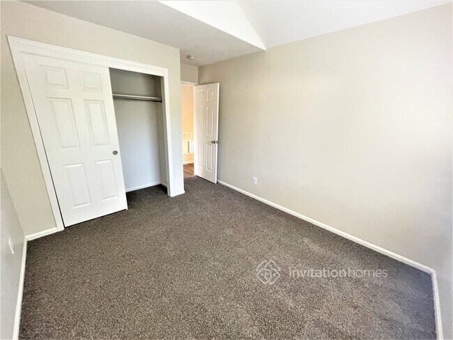 Building Photo - 839 E 133rd Ave