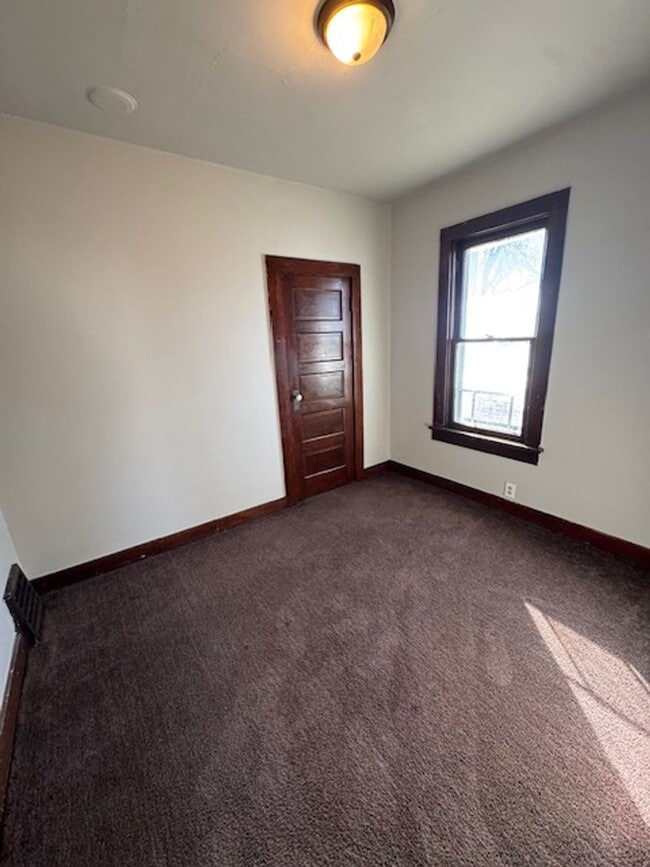 Building Photo - 3006 Reed St