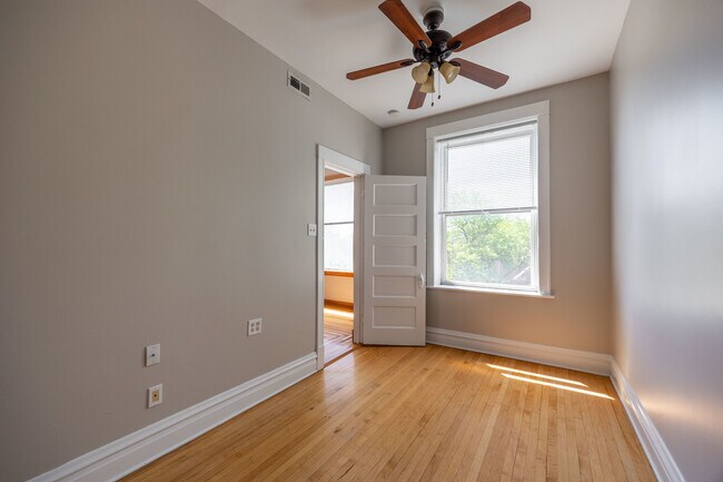 Building Photo - 3110 W Fullerton Ave