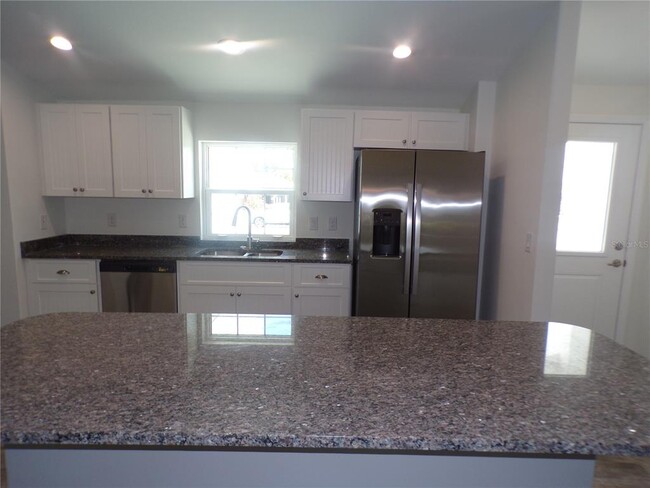Building Photo - 2989 Pinetree St