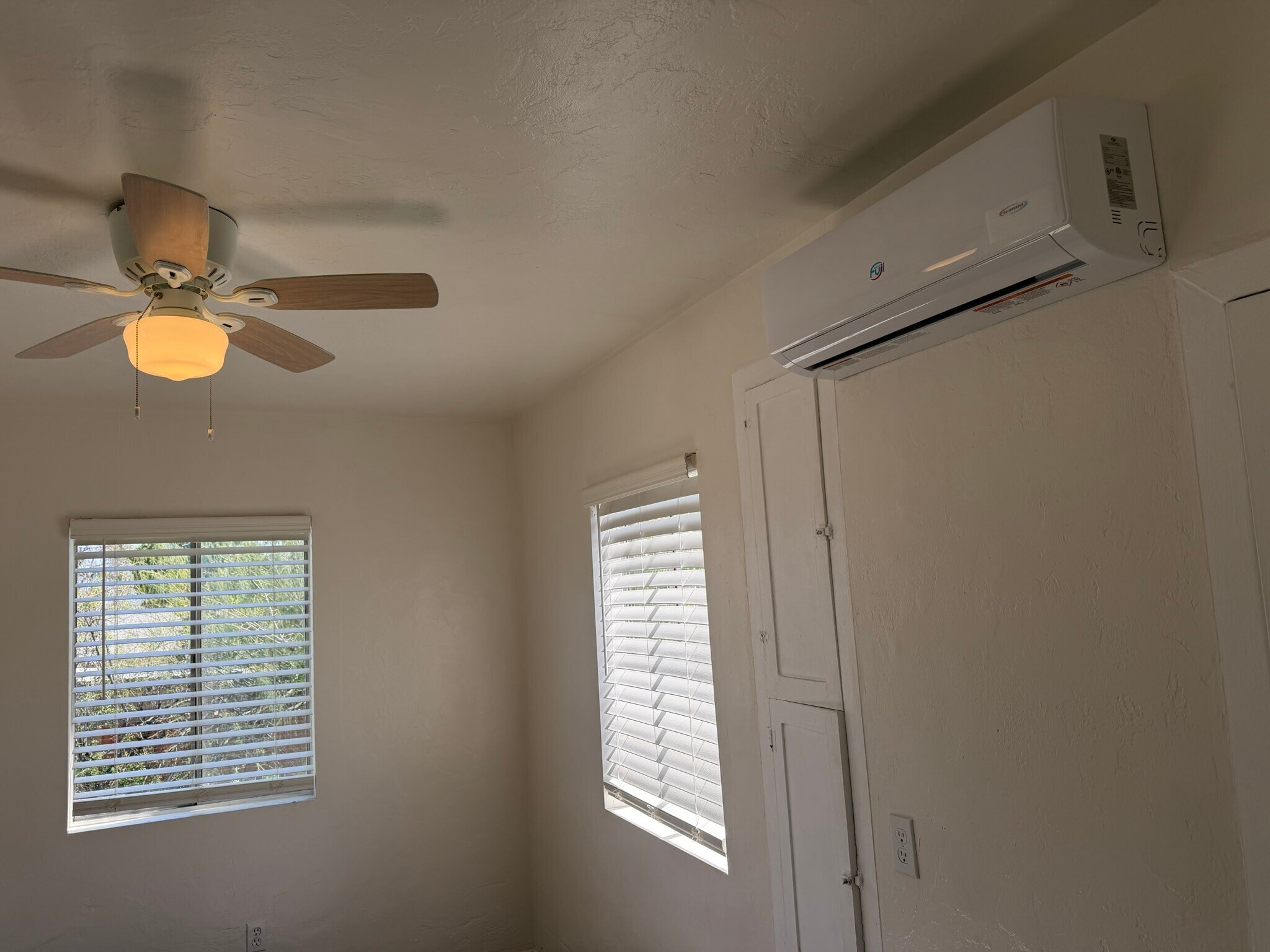 Building Photo - 826 E E St