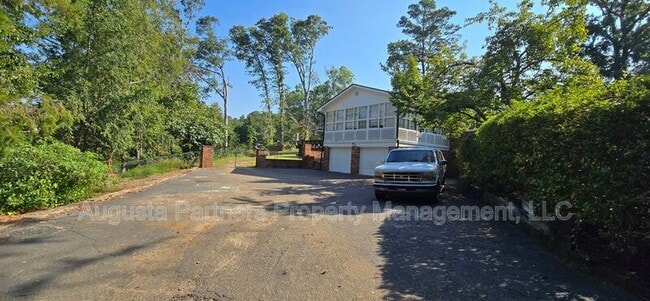 Building Photo - 289 Ashbrook Dr