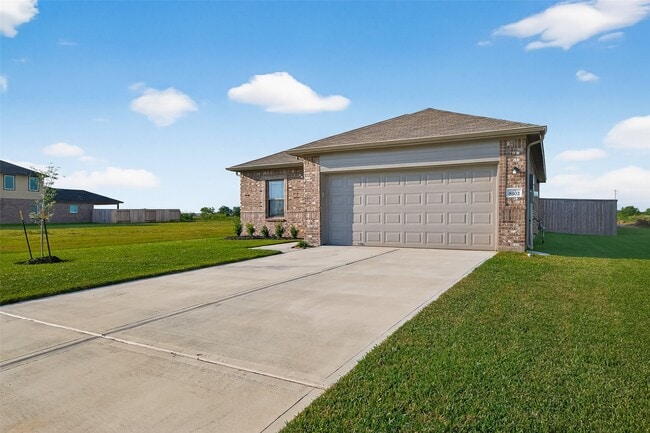 Building Photo - 8102 Coral Dr