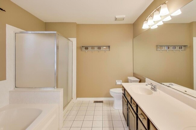 Building Photo - 410 Arlington Ln