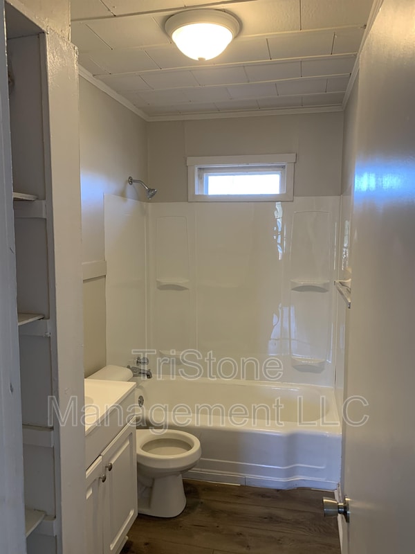 Building Photo - 317 Morris St