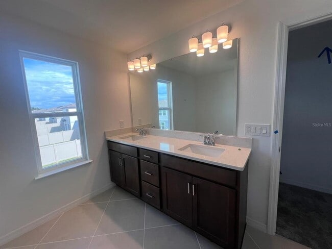 Building Photo - 261 Woodsage Pl