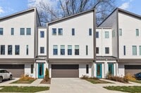 Building Photo - 1553 Pinecrest Ave