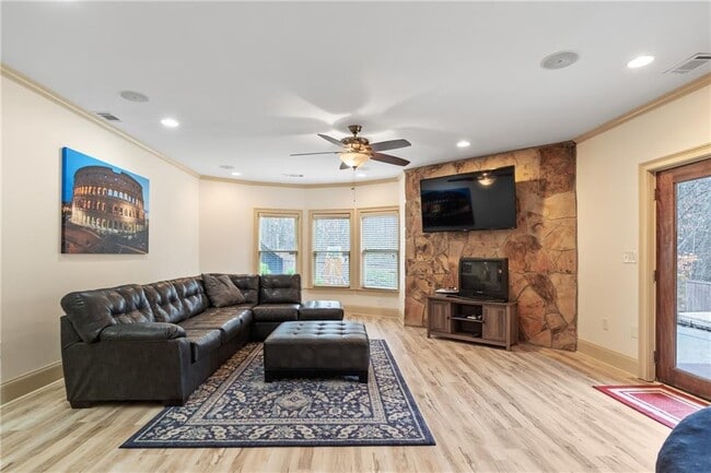 Building Photo - 2408 Winter Garden Pl