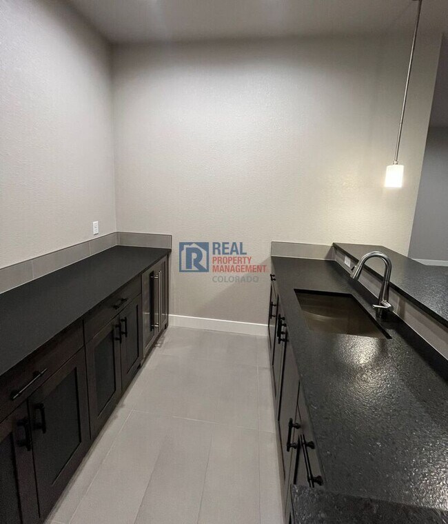 Building Photo - 1912 Tidewater Ln