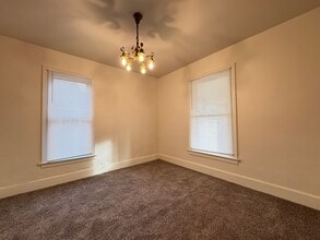 Building Photo - Old Town Fort Collins Gem!