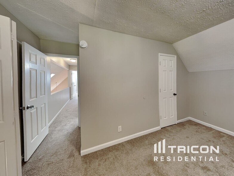 Building Photo - 2851 Forest Wood Dr