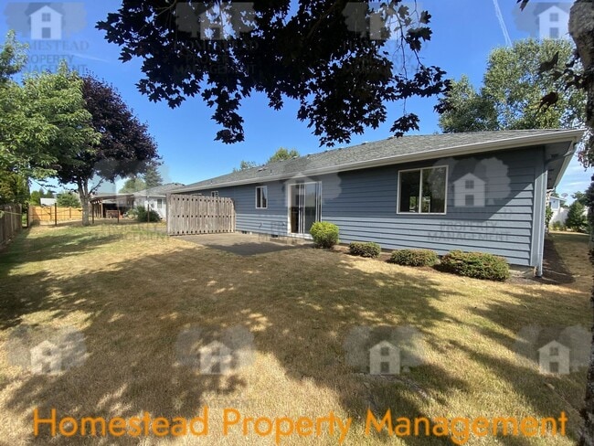 Building Photo - 545