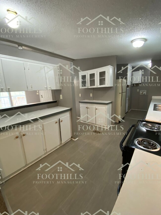 Building Photo - Spacious 4-Bedroom Double-Wide Mobile Home...