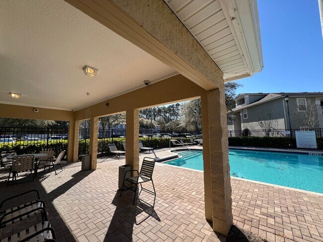 Building Photo - Move In Special! 1/2 Off 1st Months Rent