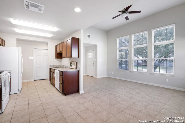 Building Photo - 130 Villa Grande