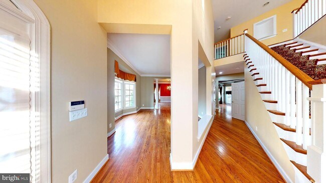 Building Photo - 309 Pure Spring Crescent