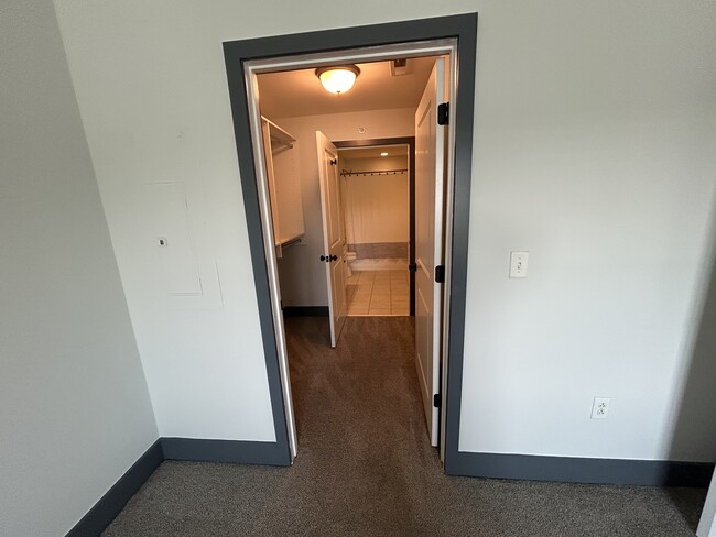 Building Photo - 721 Gov Morrison St