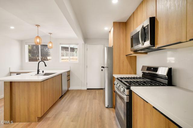 Building Photo - 2138 Santa Ynez St