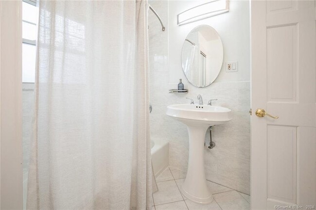 Building Photo - 119 Halstead Ave