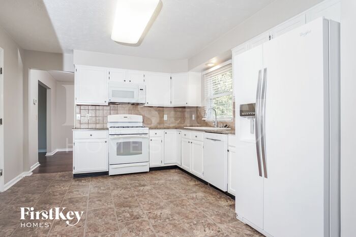 Building Photo - 6806 Spring Arbor Dr