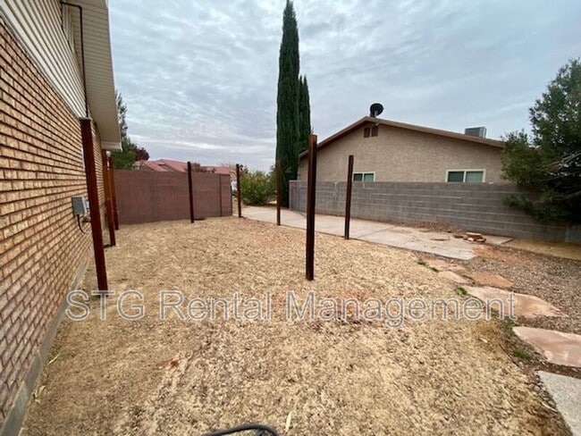 Building Photo - 1697 Stucki Dr