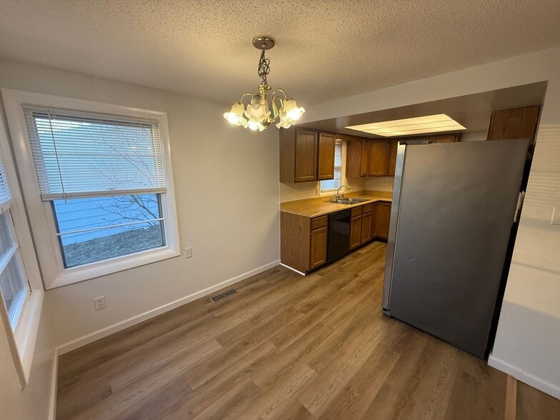 Building Photo - 3415 Collegiate Ct