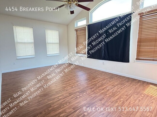 Building Photo - 4454 Breakers Point