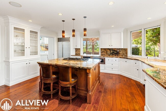 Building Photo - Stunning 3 Bedroom + Bonus Room 3.5 Bath A...