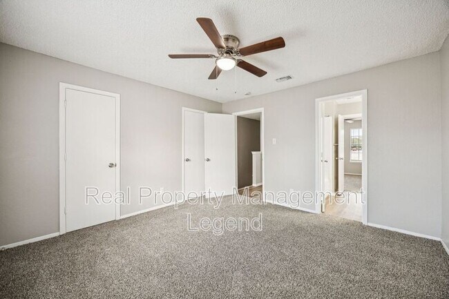 Building Photo - 8109 Silver Creek Rd