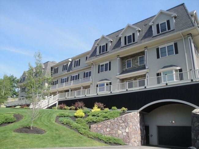 Building Photo - 255 Winter St