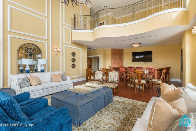 Building Photo - 400 E Bay St