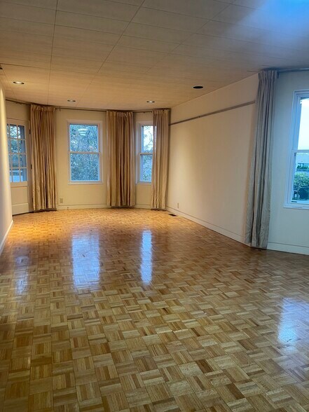 Building Photo - 10 Packard Ave