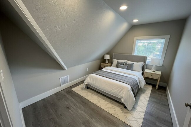 Building Photo - 1966 Randall Rd