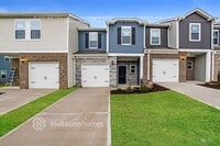 Building Photo - 824 Holiday Pk Ln